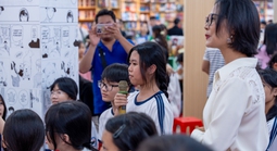 Chủ tịch Hội Nhà văn Việt Nam lý giải vì sao trẻ em ngày càng rời xa sách