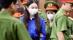 Nguyễn Thúc Thùy Tiên chấp nhận mức án 2 năm tù