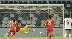 Bàn thua nghiệt ngã của tuyển nữ Việt Nam