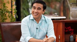 VIDEO: MC Quyền Linh livestream, lên tiếng về tin đồn ác ý