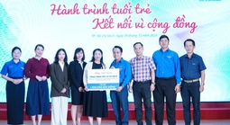 TCL Việt Nam trao tặng 150 tivi hỗ trợ các trường học vùng thiên tai