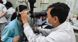 12 người Việt tìm lại được ánh sáng từ nguồn giác mạc hiến tặng của Nepal