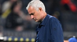 HLV Mourinho phủ nhận việc dẫn dắt tuyển Bồ Đào Nha
