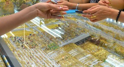 Giá vàng hôm nay 11-6: Giảm mạnh rồi bật tăng trở lại