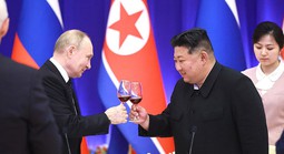 Triều Tiên tôn vinh quan hệ với Nga, phớt lờ Mỹ?