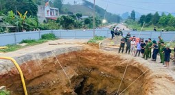 Vụ người đi xe máy rơi xuống “hố tử thần” mất tích: Dừng tìm kiếm nạn nhân