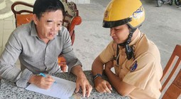Truy ra người đàn ông ngang nhiên chạy xe ba gác ngược chiều ở TP HCM