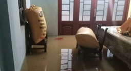 Bão số 1: Nước lụt tràn vào nhà dân, thủy điện thông báo xả lũ