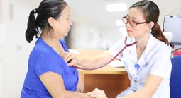 Vì sao Bộ Y tế muốn cấp thuốc mạn tính tới 3 tháng/lần?