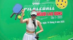 Đại sứ Minh Hằng tuyên thệ khai mạc giải pickleball Báo Người Lao Động