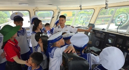 Bồi đắp tình yêu Tổ quốc cho học sinh