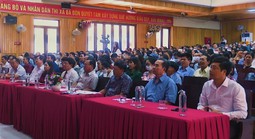 XÂY DỰNG ĐẢNG: Lo thiếu người trẻ kế cận