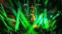 VPBank E-Concert Ngày không tiền mặt 2025: Bùng nổ âm nhạc, thu hút hàng chục ngàn khán giả