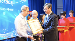 Thứ trưởng Bộ GD-ĐT dành nhiều lời khen Trường ĐH Mở TP HCM