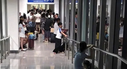 Hành khách bay đêm phản ánh bị "mắc kẹt" ở hành lang sân bay Tân Sơn Nhất
