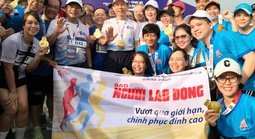 Gần 1.000 người làm báo tham gia giải chạy "Tự hào Thành phố tôi yêu"