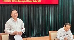 Trưởng Ban Tuyên giáo và Dân vận Trung ương làm việc với TP HCM