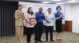 Ban Liên lạc Cựu Cán bộ Đoàn phía Nam thăm, chúc mừng Trung tâm Báo chí TP HCM