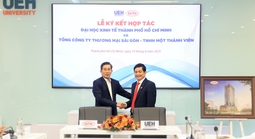 SATRA - UEH hợp tác đưa tiện ích và tri thức phục vụ cộng đồng