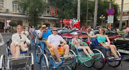 Điểm đến du lịch TP HCM, Hà Nội bỗng "nổi như cồn"