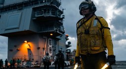 Iran sắp phong tỏa eo biển Hormuz, Mỹ sẵn sàng kế hoạch rà phá thủy lôi?