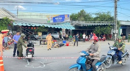 Hiện trường vụ tai nạn giao thông nghiêm trọng ở Hậu Giang
