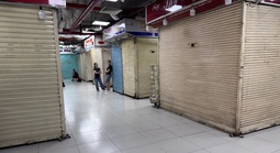 Hàng loạt sạp đóng cửa, sự lo âu bao trùm các chợ lớn ở TP HCM