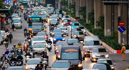 Chủ tịch UBND TP Hà Nội: Sẽ hạn chế xe máy tại nhiều khu vực nội thành