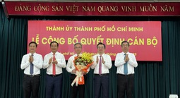 Thành ủy TP HCM mới công bố và trao nhiều quyết định cán bộ chủ chốt