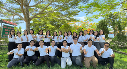 Khát vọng dấn thân, cống hiến