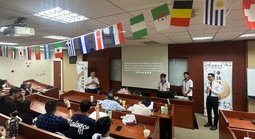 Sinh viên Việt "xuất ngoại", trình bày nghiên cứu khoa học bằng 3 ngôn ngữ