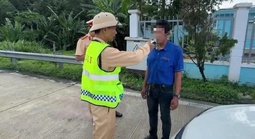 Tài xế chở 45 khách vi phạm nồng độ cồn kịch trần trên đường cao tốc