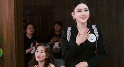 Hoa hậu Lương Thị Thùy Dung ngồi ghế nóng cuộc thi tài năng View Idol