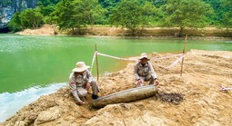 Nạo vét sông, phát hiện quả bom cách cửa động Phong Nha 200 m