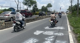 Dòng chữ "có bắn tốc độ" bị xóa nham nhở