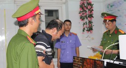 Vụ ô tô tông 2 xe máy rồi lao xuống sông khiến 7 người thương vong: Tạm giữ hình sự tài xế ô tô