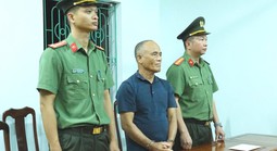 Xúc phạm, bôi nhọ chính quyền, một đối tượng bị bắt tạm giam
