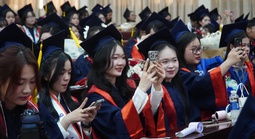 Tốt nghiệp trong bối cảnh mới, sinh viên hành chính công có nhiều cơ hội việc làm