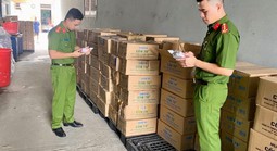 Nguyên phó chủ tịch thị trấn cầm đầu đường dây sản xuất, buôn bán cồn y tế giả