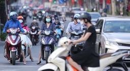 Hà Nội cấm xe máy xăng trong Vành đai 1 từ 1-7-2026: Nguồn cung ứng xe máy điện từ đâu?