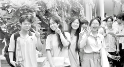 Báo in ngày 16-7: Miễn thuế thúc đẩy hộ kinh doanh lên đời