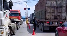 Ùn ứ trên đường cao tốc TP HCM - Long Thành - Dầu Giây, CSGT nêu 3 lộ trình về TP HCM