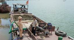 Phát hiện tàu sắt, thuyền gỗ làm chuyện phi pháp trên sông ở Quảng Trị