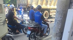 Tai nạn giao thông nghiêm trọng vừa xảy ra tại ngã tư Đông Thạnh, TP HCM