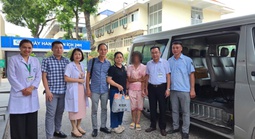 Hơn 3 giờ giải cứu thiếu nữ 15 tuổi trên tầng thượng bệnh viện