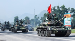 VIDEO: Loạt khí tài hiện đại chuẩn bị cho diễu binh đại lễ 2-9