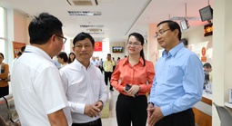 TP HCM: Lãnh đạo xã "trực chiến" một cửa, người dân Nhà Bè hài lòng, thủ tục thông suốt