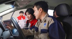 Chuyển đổi xe xăng sang xe điện, ngành kỹ thuật ô tô có sợ "hết thời"?