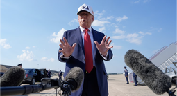 “Dự luật to đẹp” vượt ải Quốc hội Mỹ, Tổng thống Donald Trump "thắng lớn"