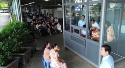 Phí đăng ký ô tô lần đầu ở TP HCM mới là 20 triệu đồng